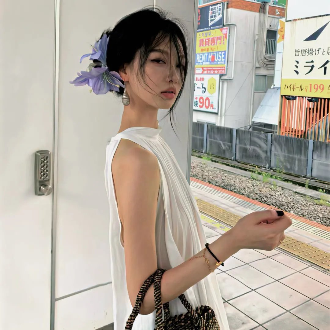 女孩闺房